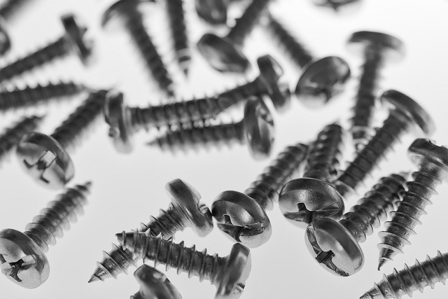 A bunch of screws
